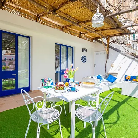 Yourhome - Amami Apartment *