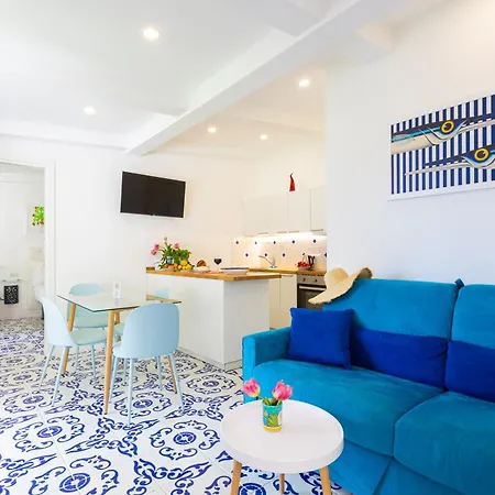 Yourhome - Amami Apartment *